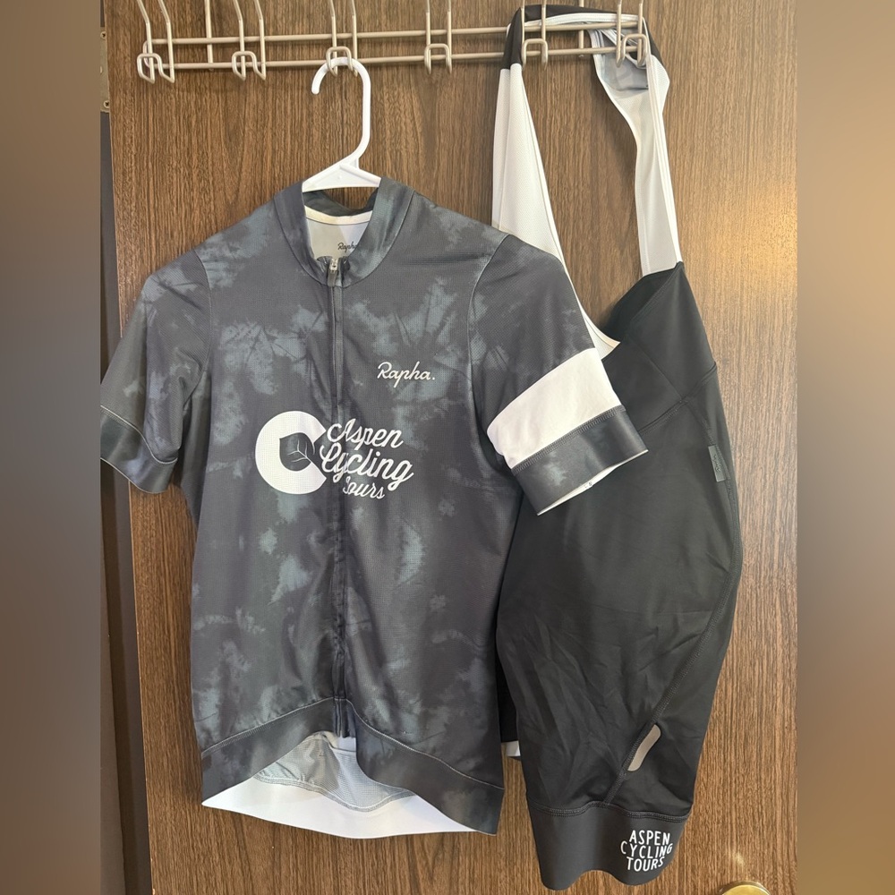 Rapha Women's Gray and White Aspen Cycling Tours Bike Shorts & Jersey